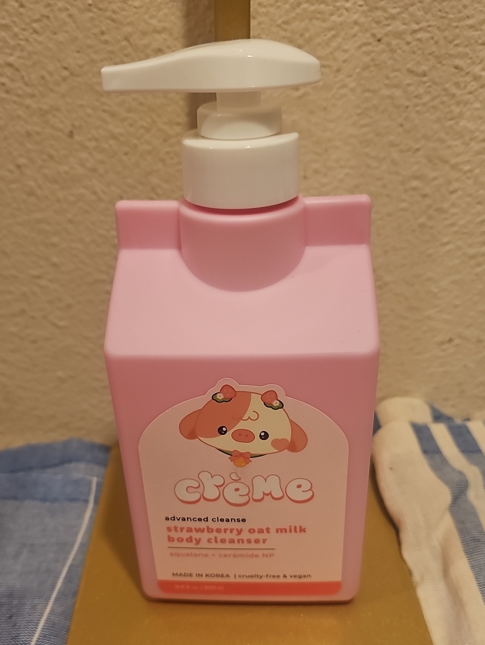 Creme Shop Strawberry Oat body cleanser